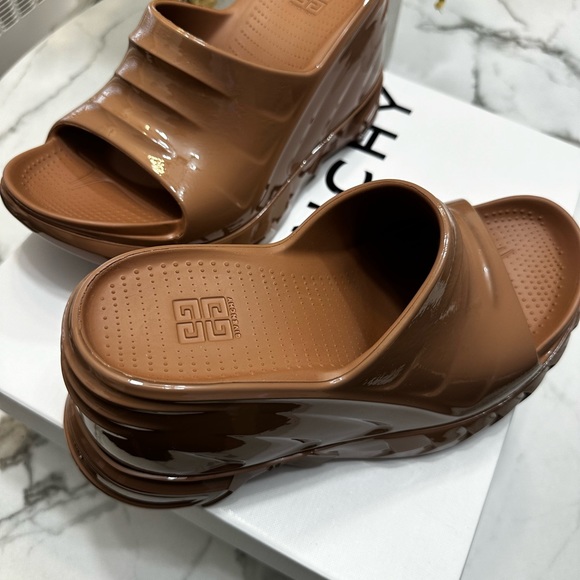 Givenchy Marshmallow wedge sandals Clay  in rubber size 38 - Picture 11 of 17